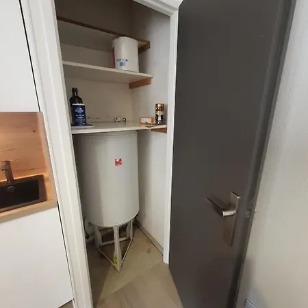 Au Calme Espace Exterieur Parking Gratuit Dans La Rue Apartman *