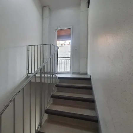 Appartement Au Calme Espace Exterieur Parking Gratuit Dans La Rue Grenoble