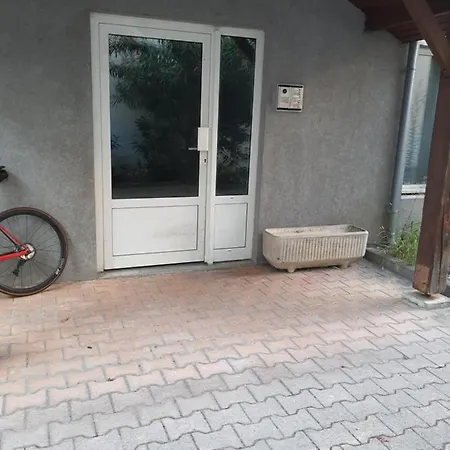 Apartment Au Calme Espace Exterieur Parking Gratuit Dans La Rue